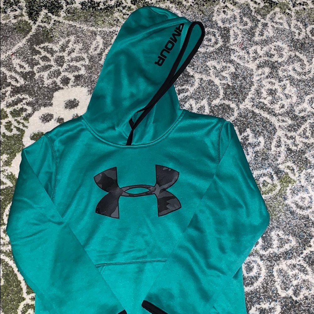 Boys Under Armour size 6 hoodie